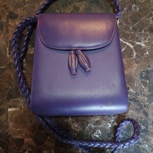 Ande purple leather vintage purse